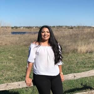 Meet your Posher, Ana